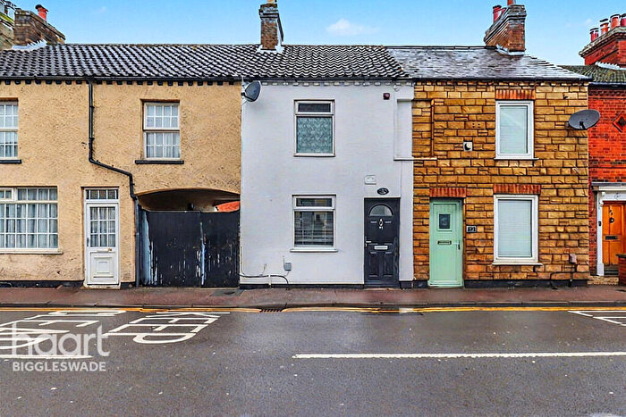 2 Bedroom Terraced House For Sale In Hitchin Street, Biggleswade, SG18