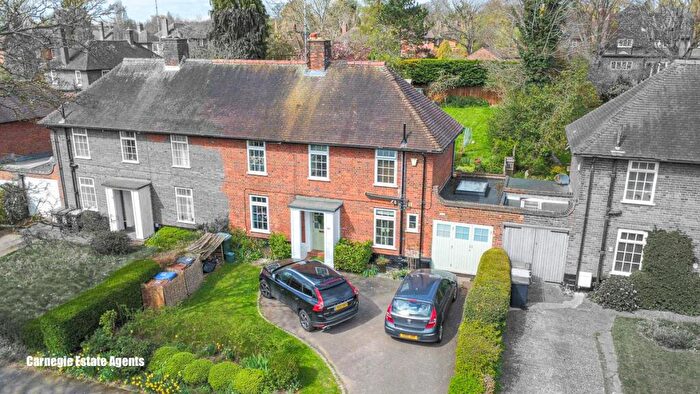 4 Bedroom House For Sale In Valley Road, Welwyn Garden City, AL8