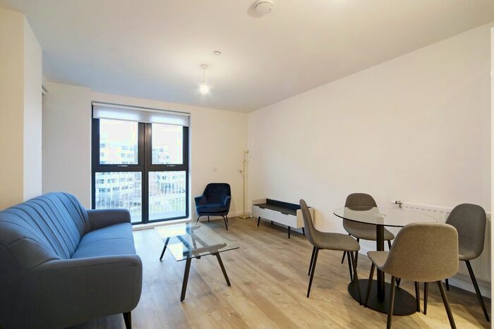 1 Bedroom Flat To Rent In Lakeside Drive, London, NW10