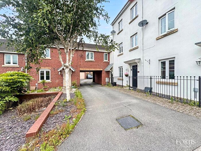 1 Bedroom Flat For Sale In Longacres, Bridgend, CF31