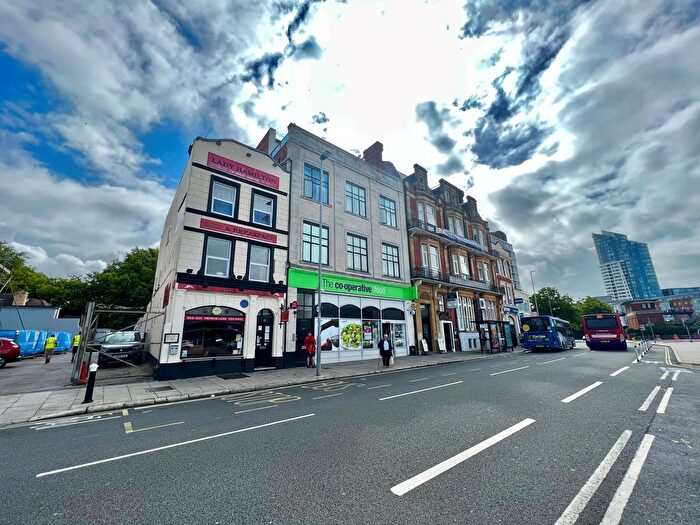 2 Bedroom Property To Rent In The Gieves Apartments, Portsmouth, PO1