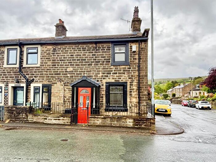 2 Bedroom Cottage For Sale In Upper Town, Oxenhope, Keighley, BD22