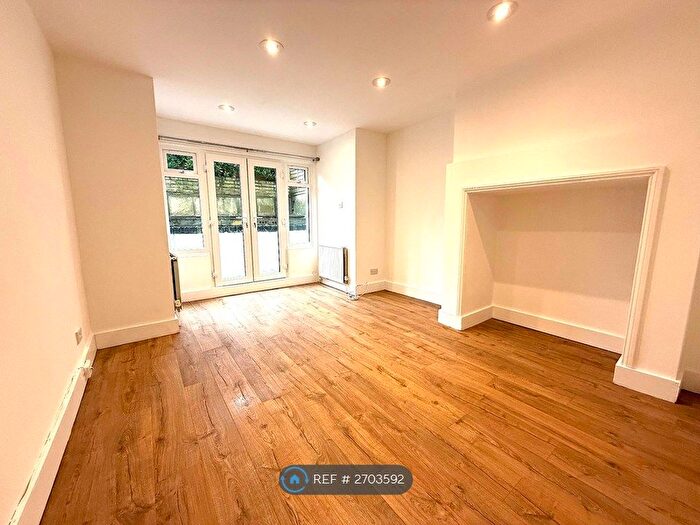 Studio To Rent In Leathwaite Road, London, SW11