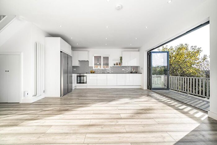 4 Bedroom Semi-Detached Bungalow To Rent In Eversleigh Road, Barnet, EN5