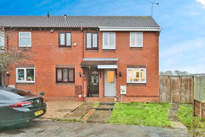 2 Bedroom End Of Terrace House For Sale In Holdenby Close, Retford, DN22