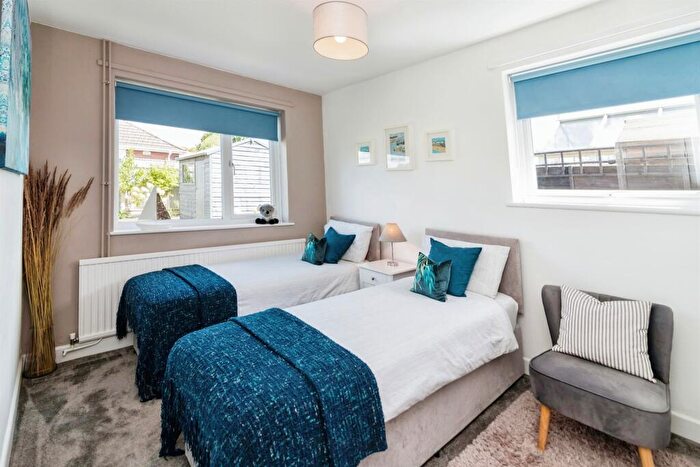 2 Bedroom Detached Bungalow For Sale In Oulton Road, Lowestoft, NR32