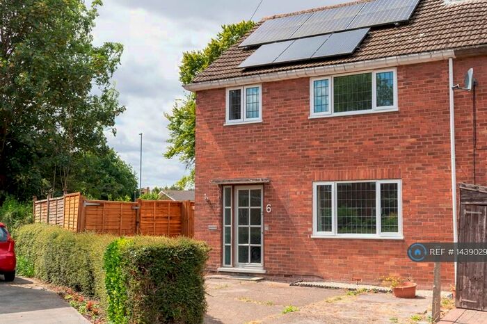 3 Bedroom Semi-Detached House To Rent In Friars Close, Cambridge, CB1