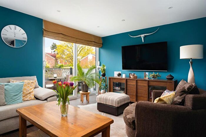 3 Bedroom Town House For Sale In Damer Gardens, Henley-On-Thames, RG9