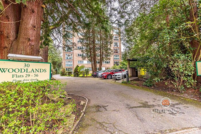 2 Bedroom Apartment For Sale In Lindsay Road, Poole, BH13