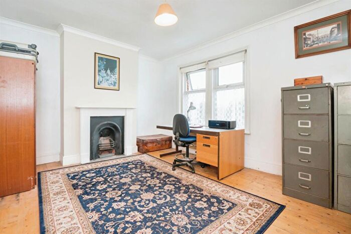3 Bedroom Terraced House For Sale In Broadlands Road, Southampton, SO17