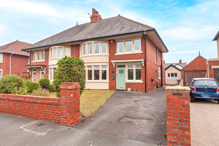 5 Bedroom Semi Detached House For Sale In Myra Road, Fairhaven, FY8