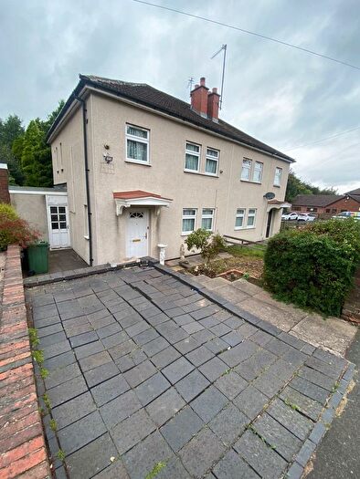3 Bedroom Semi-Detached House To Rent In Sedgley Hall Avenue, Dudley, West Midlands, DY3