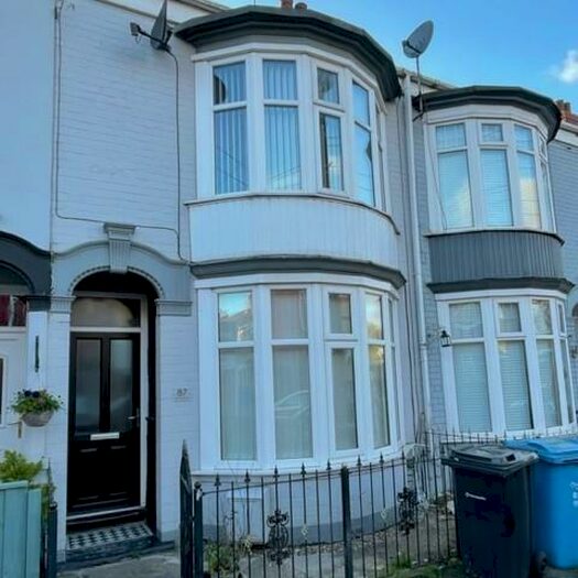 3 Bedroom House To Rent In Westminster Avenue, Hull, HU8