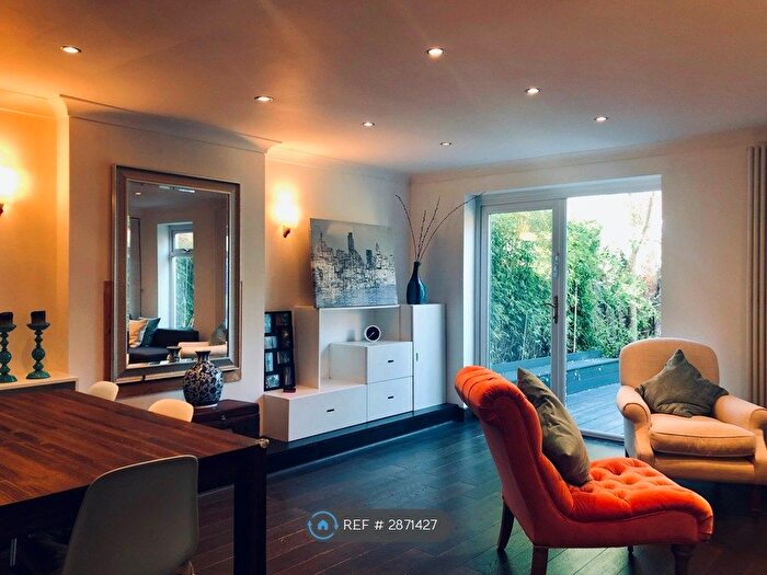 3 Bedroom Terraced House To Rent In Basevi Way, London, SE8