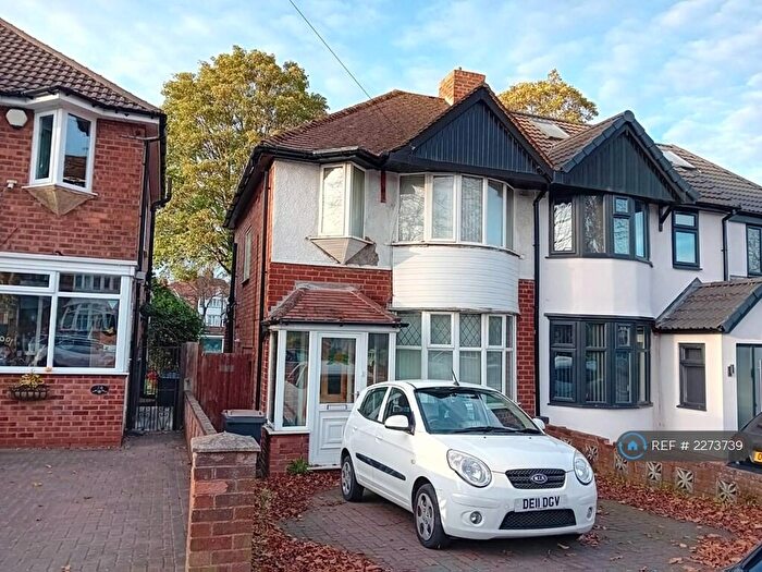 3 Bedroom Semi-Detached House To Rent In Garretts Green Lane, Birmingham, B26