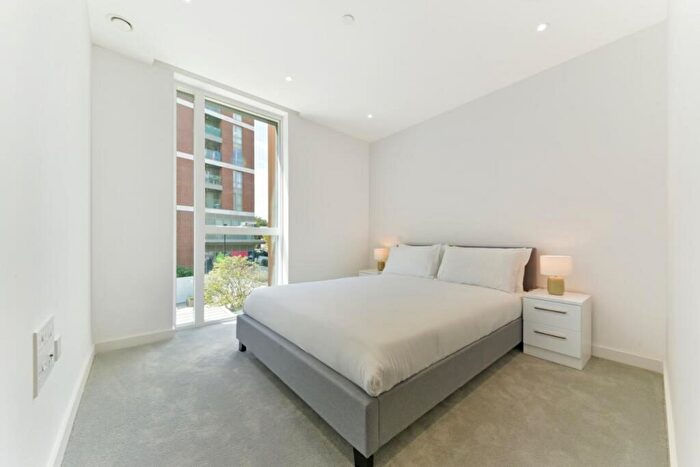 2 Bedroom Flat To Rent In Goldcrest Building, Woodberry Down, N4