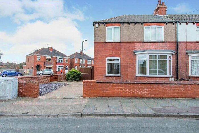 3 Bedroom Semi-Detached House To Rent In Wentworth Road, Doncaster, South Yorkshire DN2