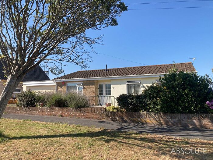 3 Bedroom Detached Bungalow For Sale In Duchy Park, Preston, TQ3