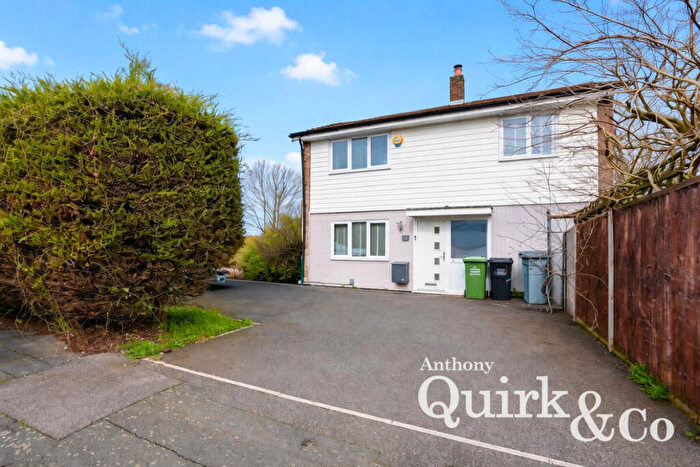 3 Bedroom Semi Detached House For Sale In Worthing Road, Basildon, SS15