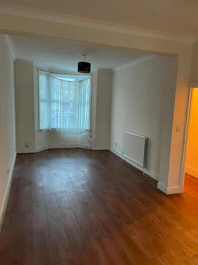 3 Bedroom Terraced House To Rent In Lorne Road, Forest Gate, London, E7