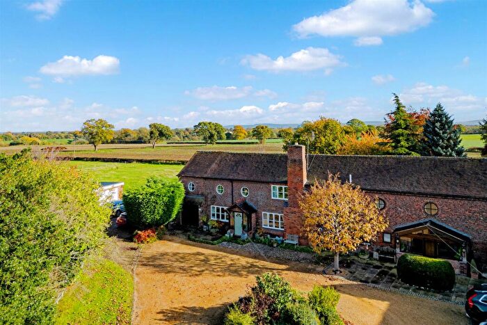 4 Bedroom Barn Conversion For Sale In Davenport Mews, Davenport, CW12