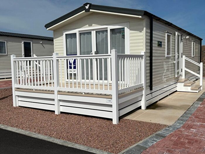 2 Bedroom Mobile/park Home For Sale In Peterhead, AB42