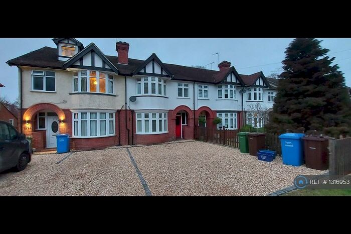 3 Bedroom Terraced House To Rent In Farnborough Road, Farnborough, GU14