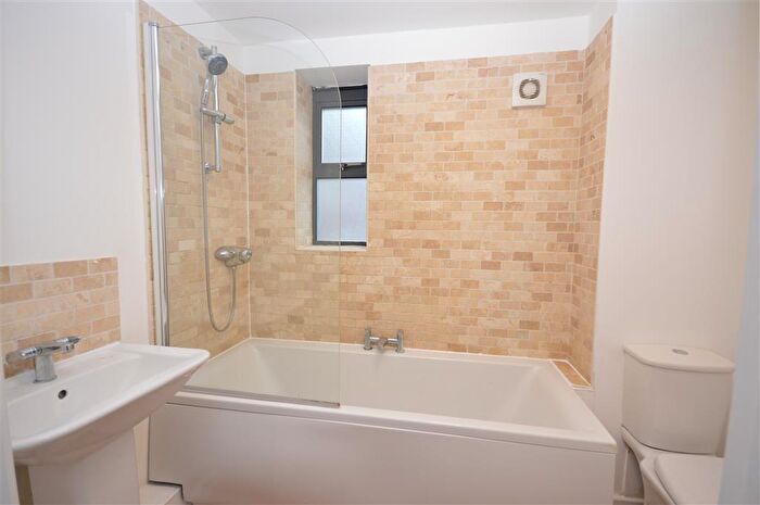 2 Bedroom Apartment To Rent In Station Road, Kettering, NN15