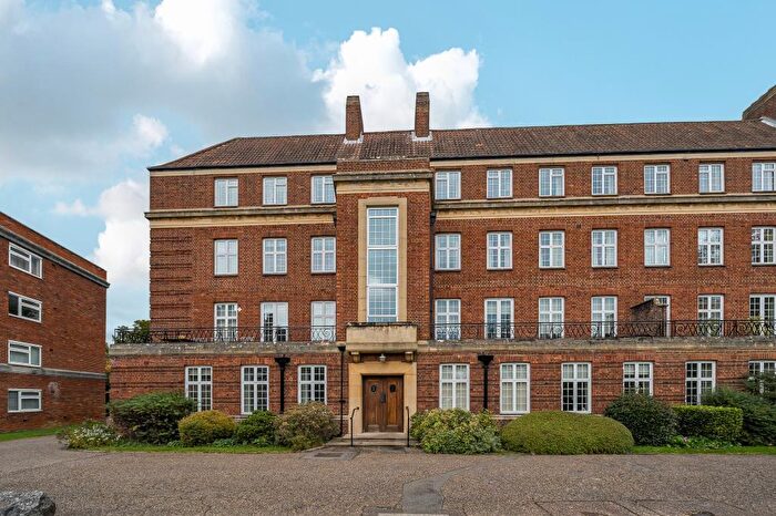 1 Bedroom Flat For Sale In Woodstock Close, North Oxford, OX2