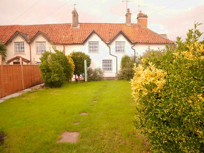 2 Bedroom Cottage To Rent In Uphill Road South, Uphill, Weston Super Mare, BS23