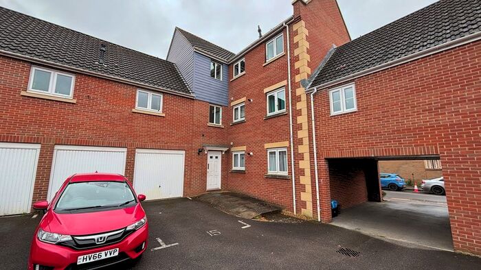 2 Bedroom Flat To Rent In Station Road, Norton Fitzwarren, TA2