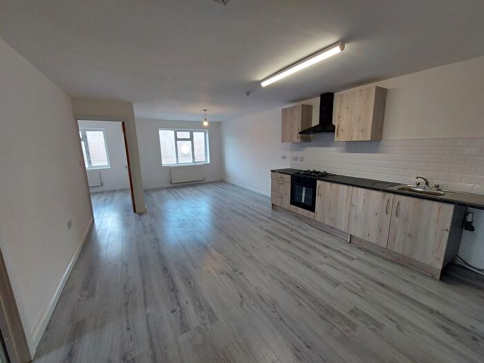 3 Bedroom Flat To Rent In Redhouse Street, Walsall, WS1