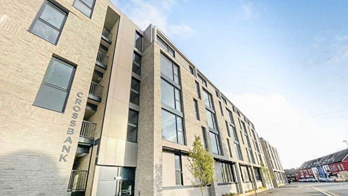 2 Bedroom Flat To Rent In Crossbank House, Lower Broughton Road, Salford, M7