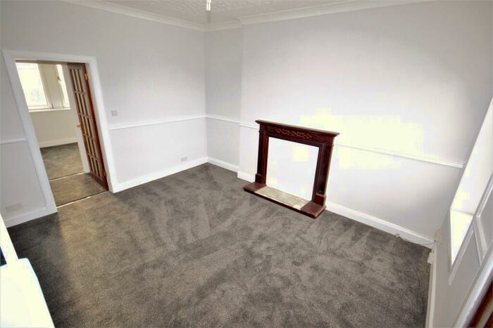 3 Bedroom Flat To Rent In College Street, Buckhaven, KY8