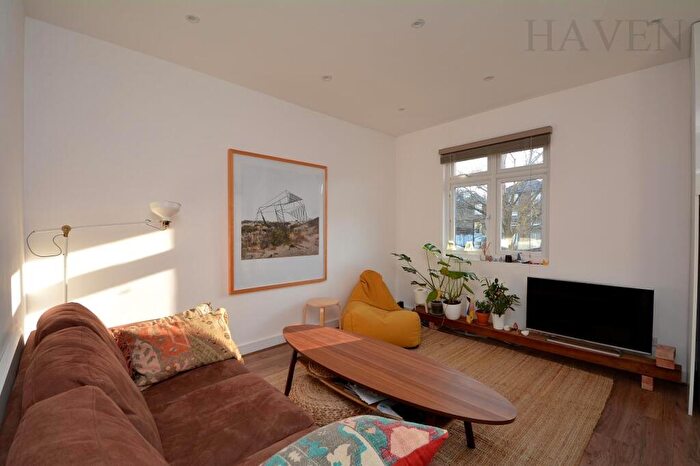 2 Bedroom Flat To Rent In Corinne Road, Tufnell Park, N19