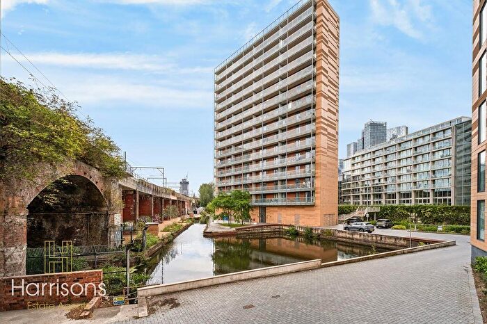 2 Bedroom Apartment For Sale In Kelso Place, Manchester, Greater Manchester, M15