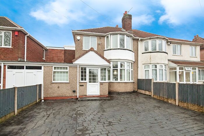 4 Bedroom Semi Detached House For Sale In Yateley Avenue, Great Barr, Birmingham, B42