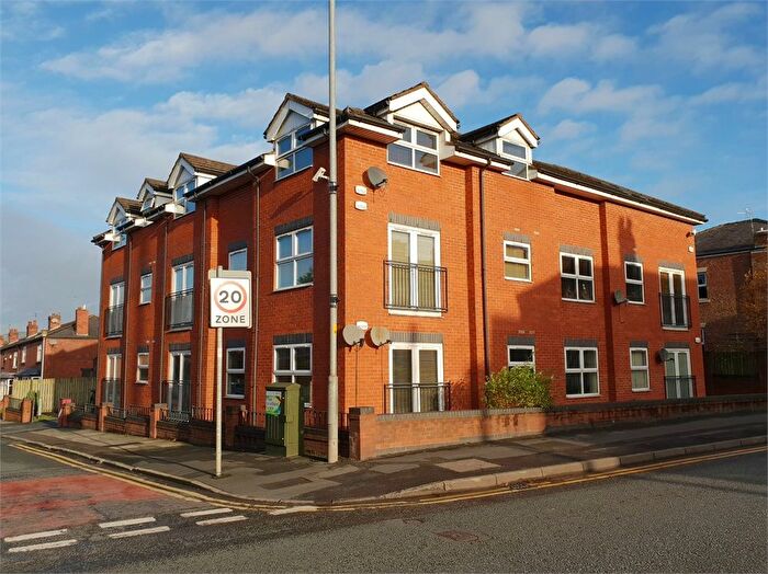 2 Bedroom Flat To Rent In Barley Hall Street, Heywood, OL10
