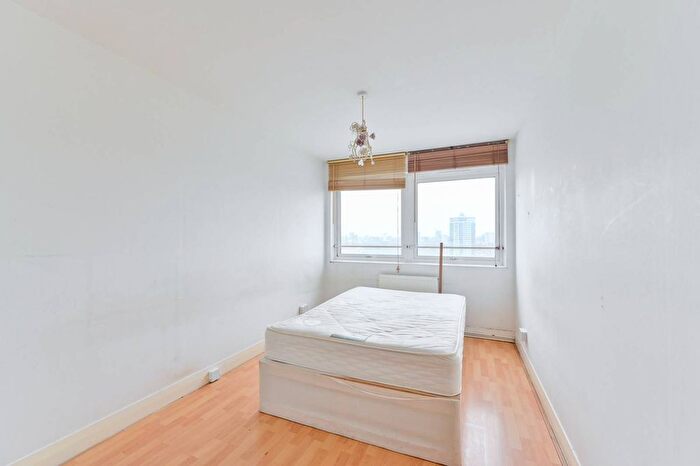 2 Bedroom Flat To Rent In Austin Road, Battersea, SW11