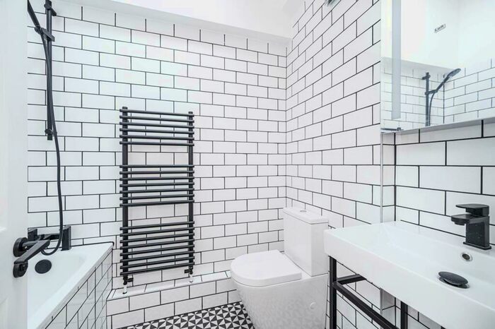 Studio To Rent In Magri Walk, Whitechapel, London, E1