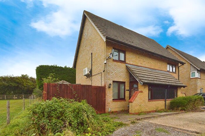 2 Bedroom Semi-Detached House For Sale In Thrupp Close, Castlethorpe, Milton Keynes, MK19