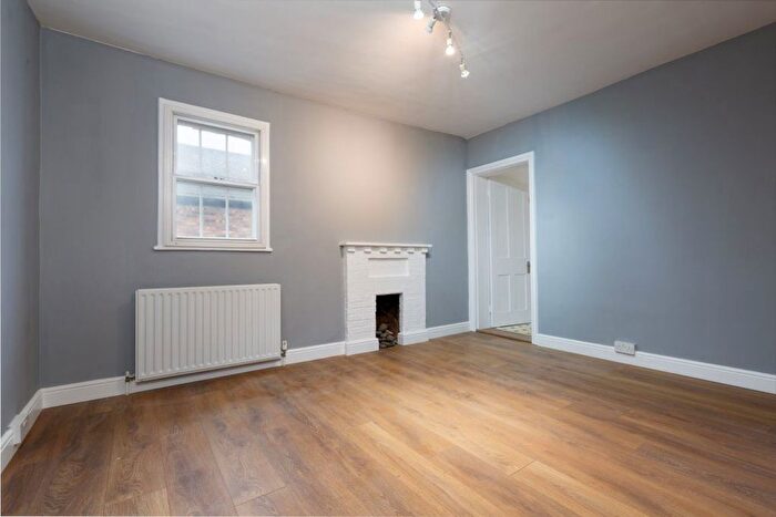 3 Bedroom Flat To Rent In London Road, Riverhead, TN13