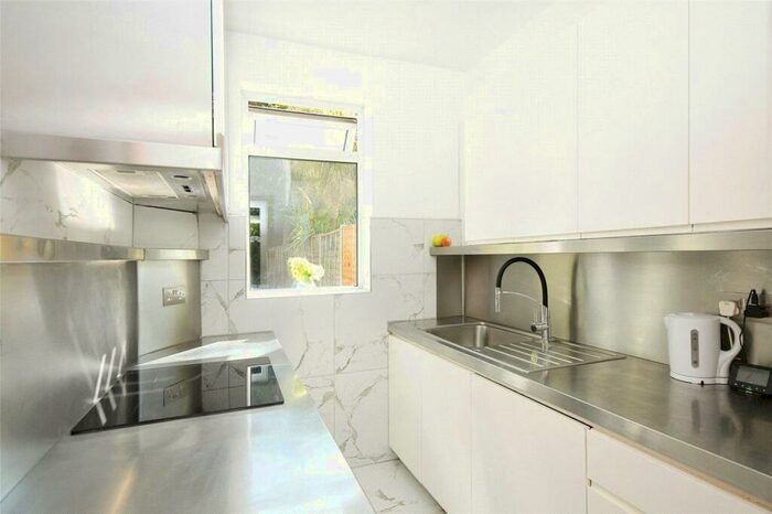 3 Bedroom House To Rent In Malyons Road, London, SE13