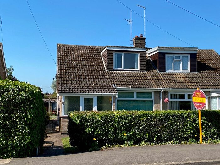 2 Bedroom Semi-Detached House For Sale In Northampton Road, Roade, Northampton, NN7