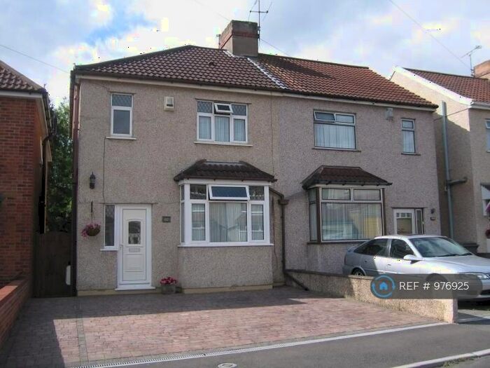 3 Bedroom Semi-Detached House To Rent In Kennard Road, Bristol, BS15