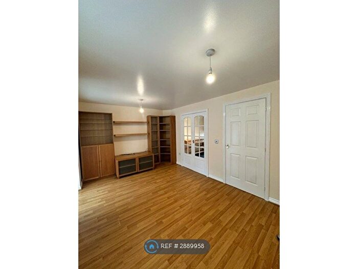 3 Bedroom Semi-Detached House To Rent In Bodill Gardens, Nottingham, NG15