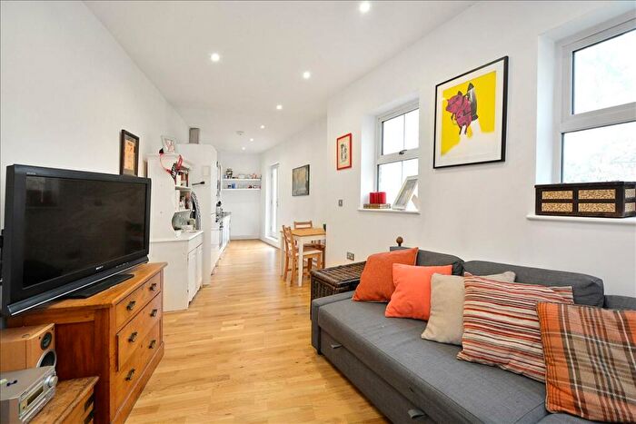 1 Bedroom Apartment To Rent In Cadogan Terrace, Hackney Wick, E9