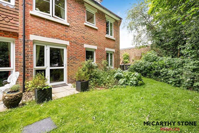 1 Bedroom Flat For Sale In Portman Court, Grange Road, Uckfield, TN22