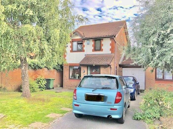 3 Bedroom Detached House To Rent In Campion Drive, Bradley Stoke, Bristol BS32