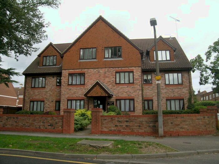 1 Bedroom Flat To Rent In Moorstown Court, Slough, SL1